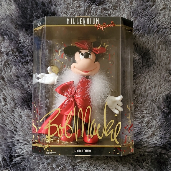 Minnie Mouse Other - Millenium Minnie LE Bob Mackie